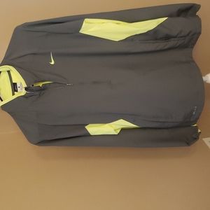 Men's Nike dri- fit half zip jacket size L